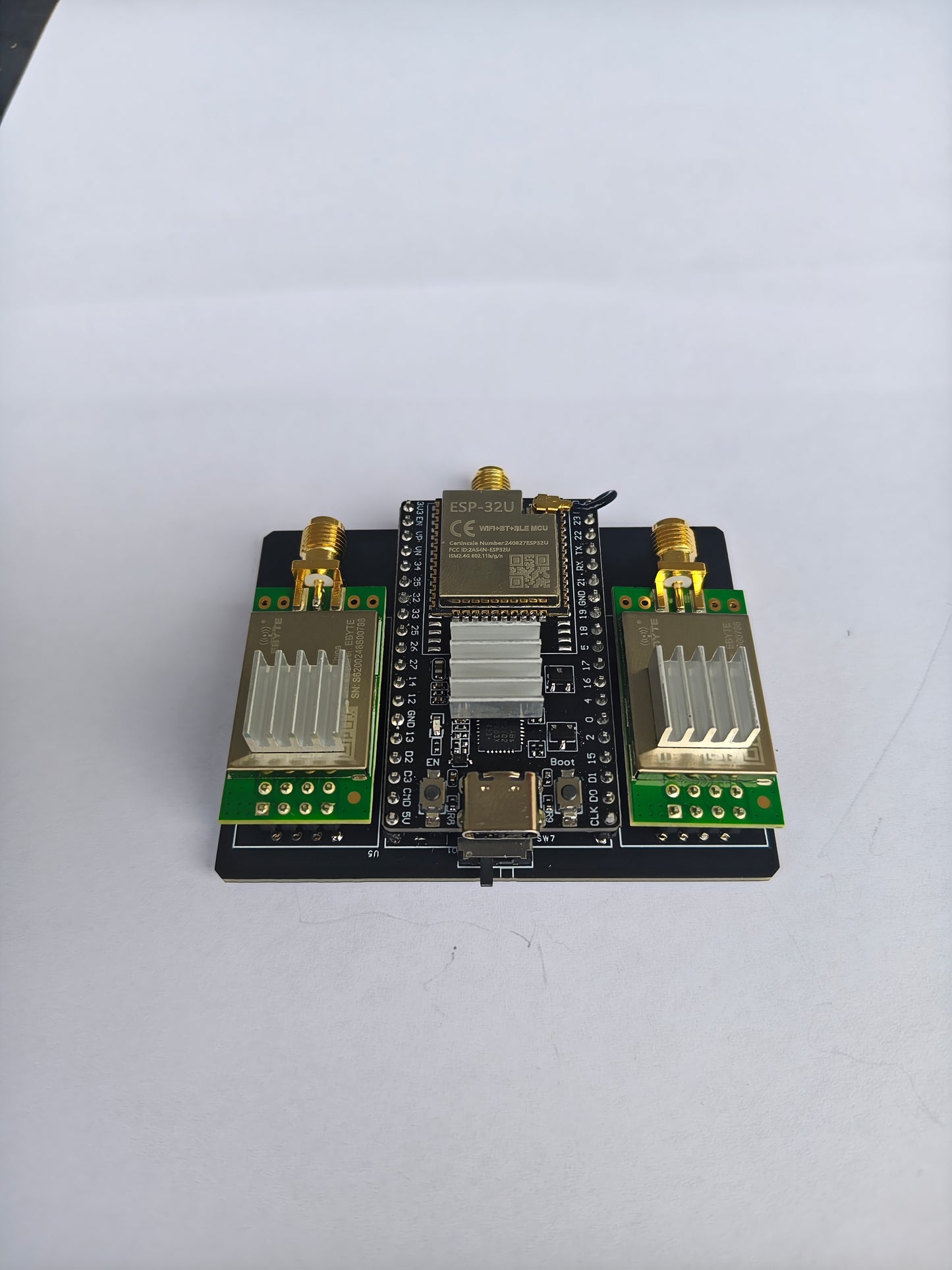 New ESP32 + NRF24L01 PA LNA 2.4GHz Module ,Upgraded Antenna Block Bluetooth Signal Dual Mode Communication Protocol Development Board