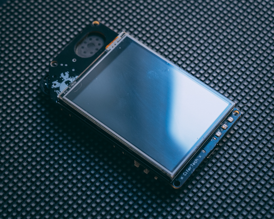 Fennec Public Handheld AM / FM / SW receiver on ESP32-S3 and SI4732. SSTV, Morse, RSSI homing, and a web remote.