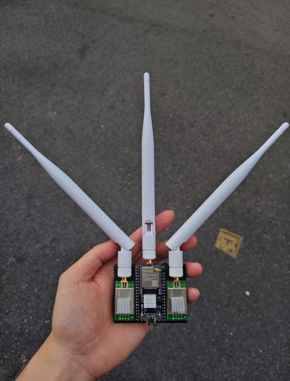 New ESP32 + NRF24L01 PA LNA 2.4GHz Module ,Upgraded Antenna Block Bluetooth Signal Dual Mode Communication Protocol Development Board